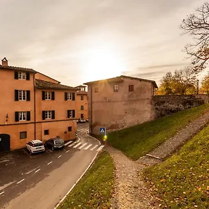 Apartment La Corticella Luxury Suite, With Terrace, Lucca