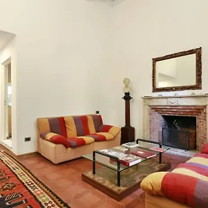 Pergola House Bed and breakfast